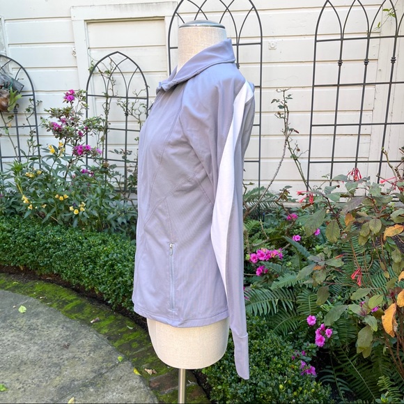 *SOLD* Gapfit Power Jacket Sunny Grey - Picture 3 of 13